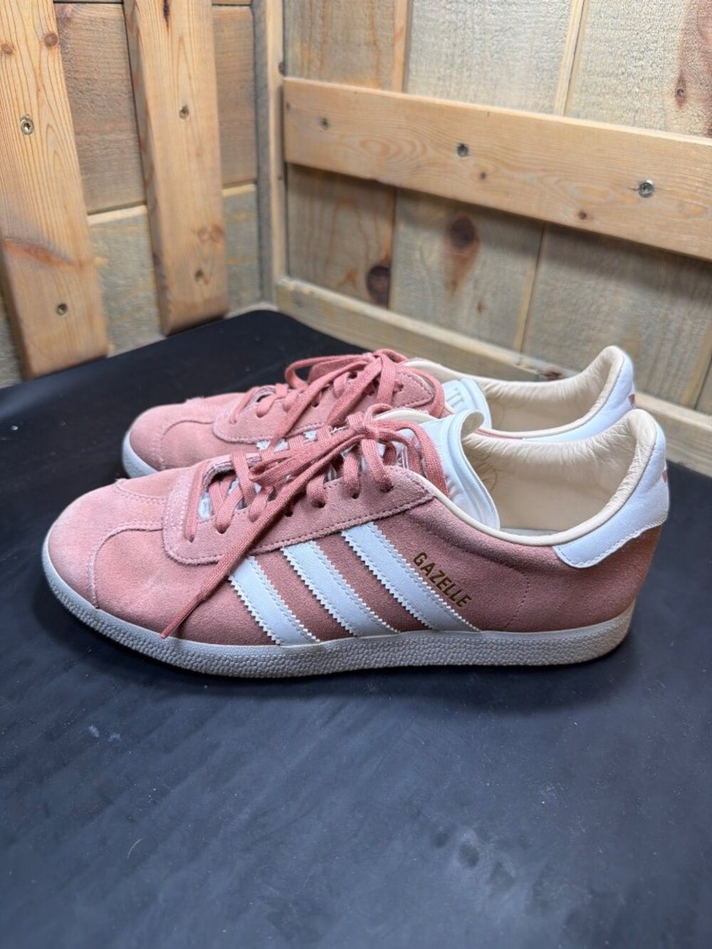 Adidas Originals Gazelle Womens Size 8.5 Pink Suede Sneakers Shoes CQ2186 EUR 40 - Picture 4 of 8